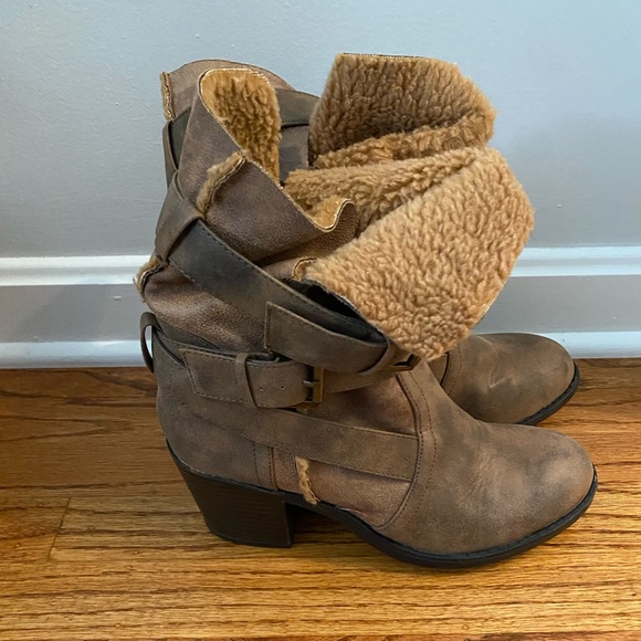 Report brown heeled boots with faux fur. Size 9. - Picture 1 of 4